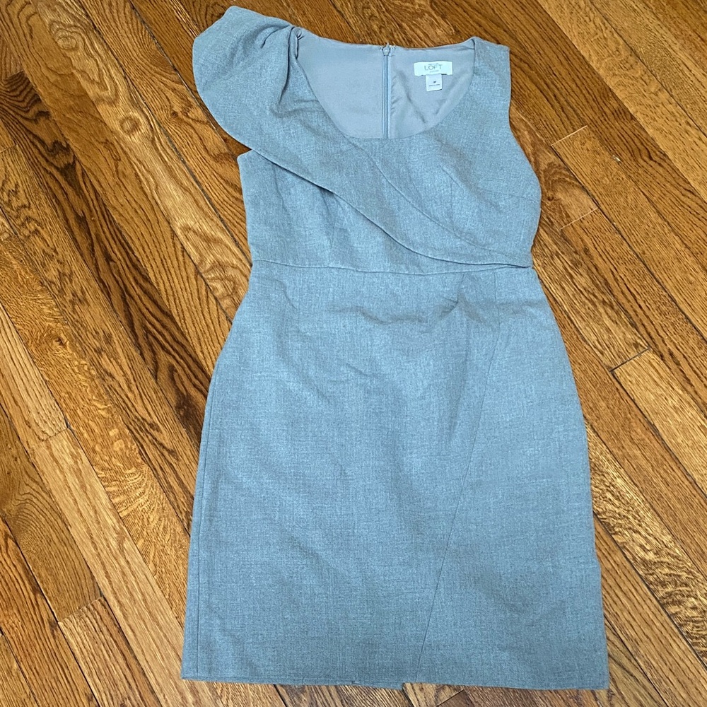 LOFT Chic Dress in Light Gray